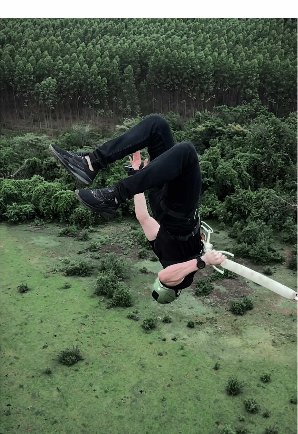 O domingo de manhã tá meio diferente 🤔 #salto #ponte #jump #pontedoesqueleto #jumping #pontedoesqueletolimeira #saltodaponte #saltodecorda