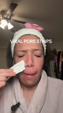 These worked SO WELL 🤭 #blackheads #extractions #porestrip #blackheadextraction #blackheadremover 