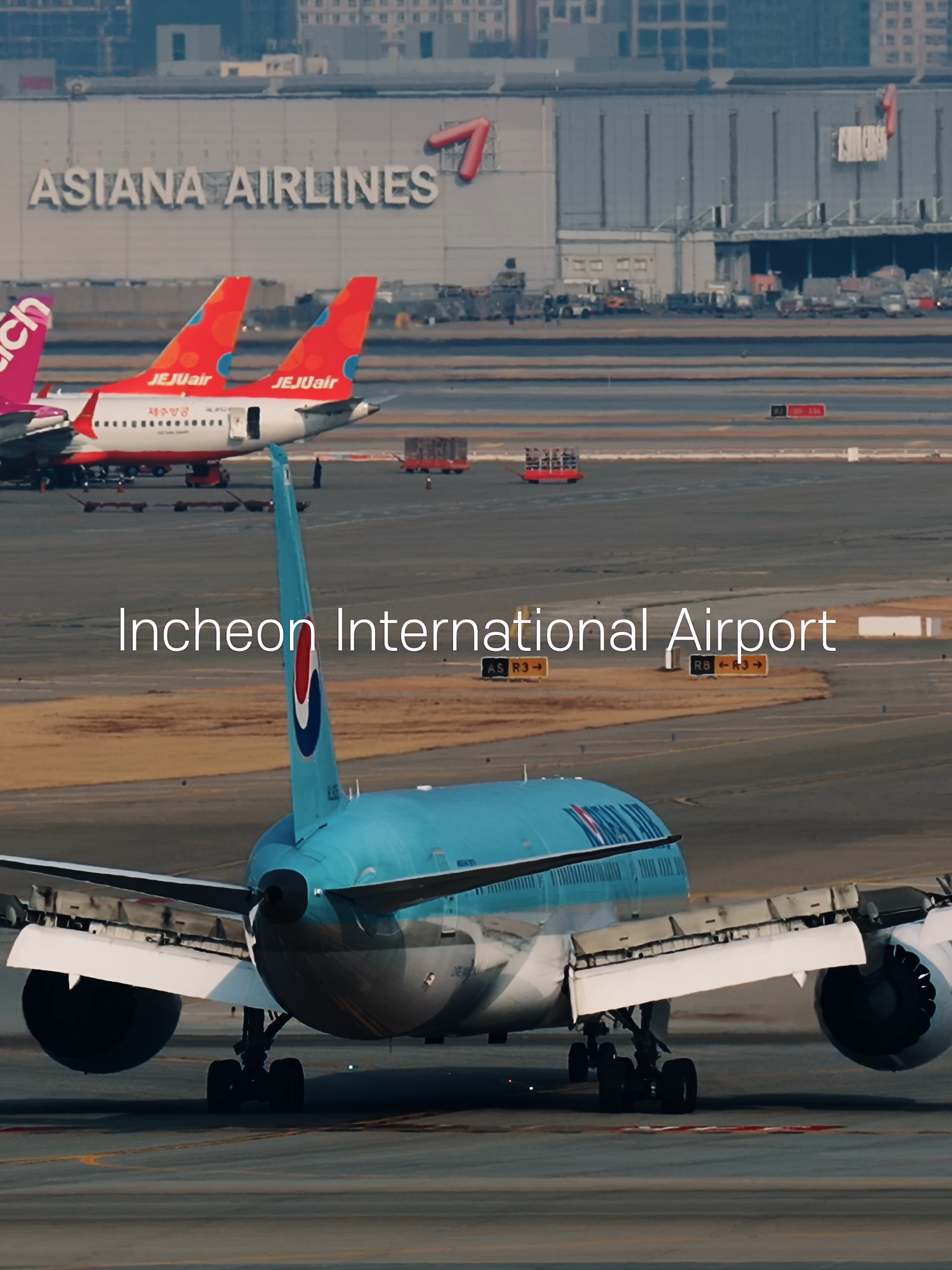 Incheon International Airport #ICN #IncheonAirport #Aviation #PlaneSpotting #AirportLife #AirplaneLovers #AviationDaily #JetLife #PilotView #AirplaneSpotting #FlightDeck