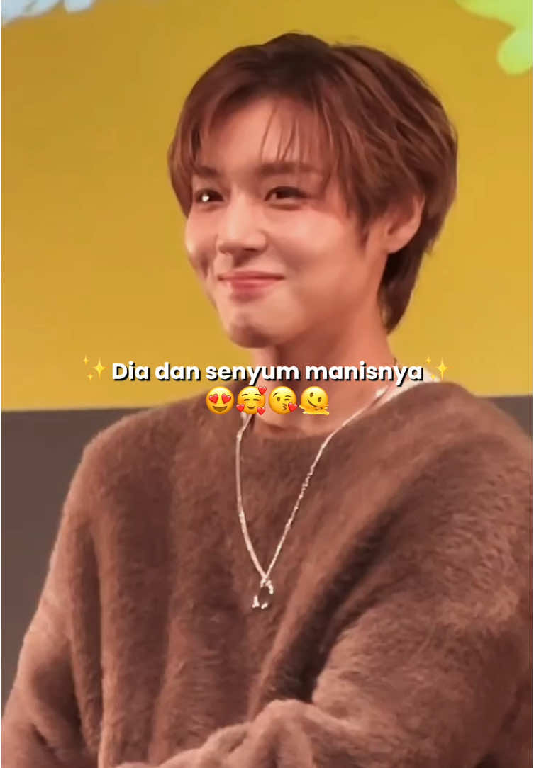 Protect his smile !! #parkjihoon #박지훈  cr. all photos to owner !! 