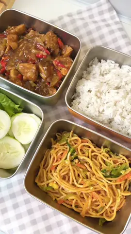 PAKET HEMAT 4pc Lunch box stainless steel Tutup dilengkapi seal karet jadi Anti bocor Buat makanan tahan lebih lama. Yuuk,, samaan juga🧺 #lunchbox #lunchboxideas #wadahmakanan #wadahbekal #tempatbekal #stainlesssteel #kotakbekalstainless #fypシ゚ 