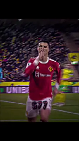 Ele não é apenas um jogador, é uma lenda viva! 🐐⚽️ Cada gol, cada passo, inspiração pra todos nós. CR7 🤖🔥 #cristianoronaldo #goat #f #fut 