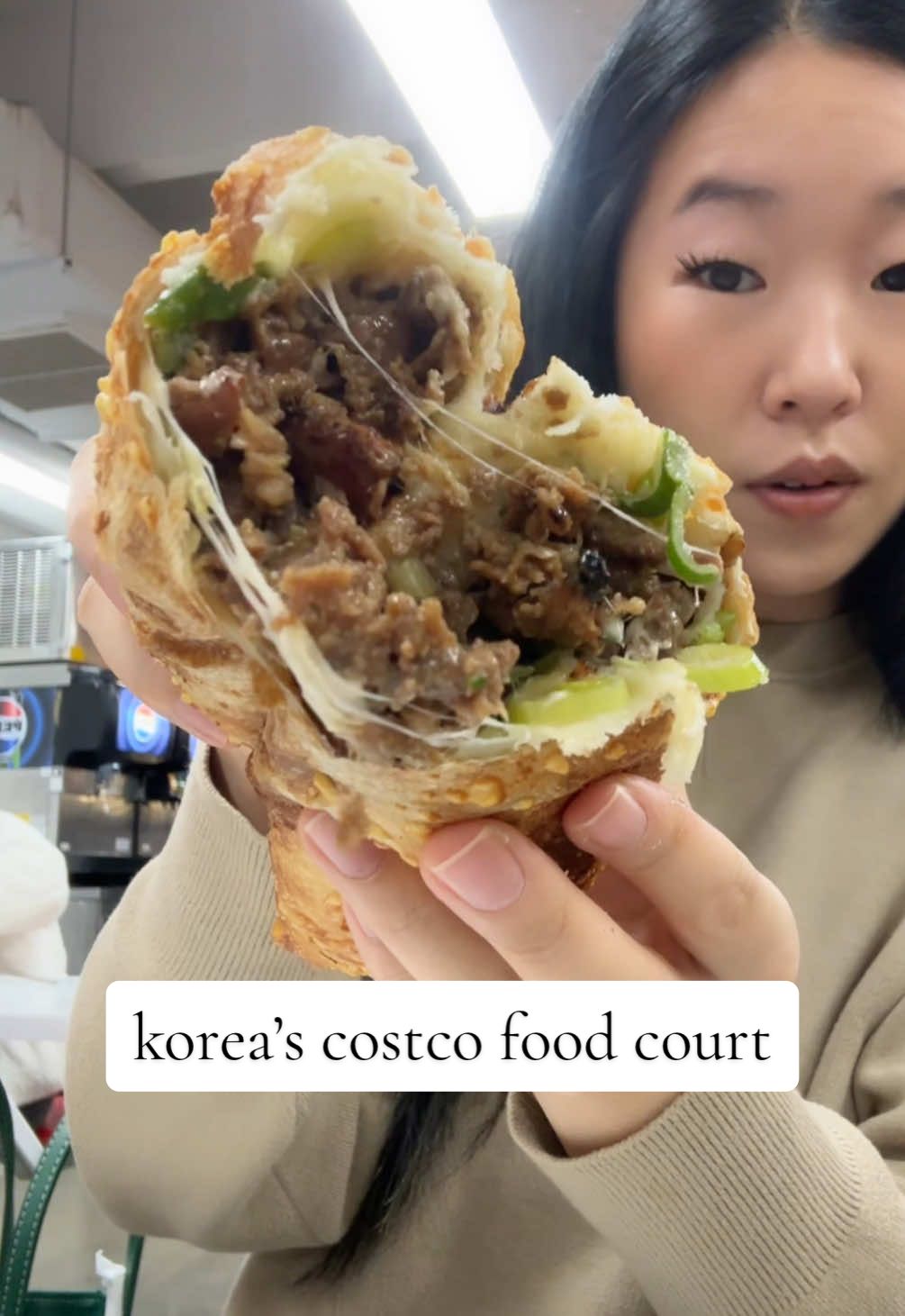 petition to bring the bulgogi pizza to california’s costco 😝 #costco #costcofinds #koreacostco #korean #korea #koreanfood #viralfood #costcofoodcourtmukbang #fyp #foryoupage #fypage 