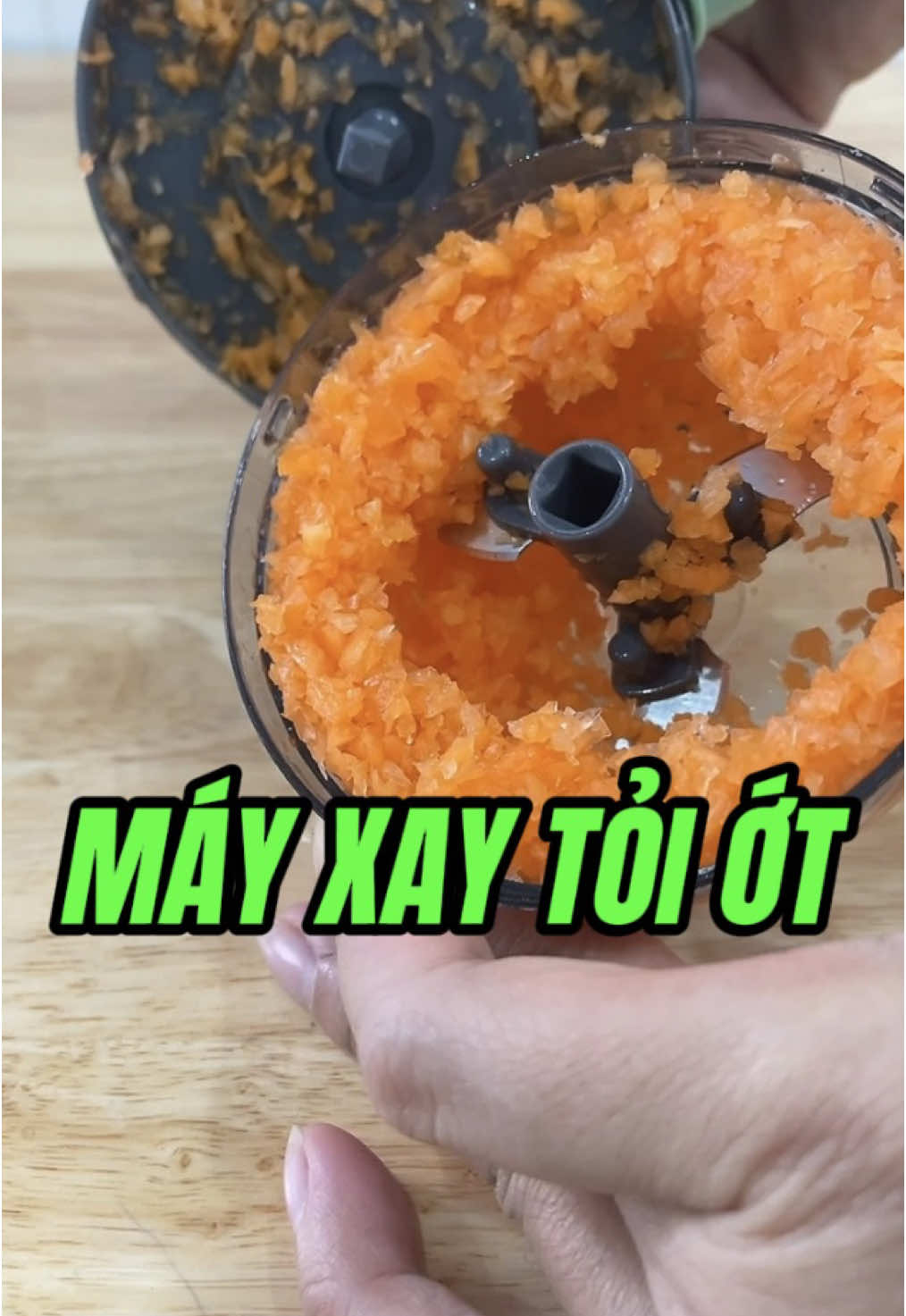 Máy xay tỏi ớt mini Locknlock 180ml. Hỗ trợ xay tỏi ớt, tau, củ, sã, thịt, cá, tôm, làm đồ ăn dặm cho bé #bich_thuy93 #locknlock #mayxaytoiot #mayxaytoiotmini #mayxaytoiotcamtay #mayxaytoiotcamtaymini #xuhuong 