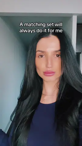 All you need is a cute gym fit in your favorite color💜🫶🏻💜 #motivation #purple #workoutfit #fitnessfashion #fyp #foryoupage #matchingset #fitnessmotivation #gym #goals 