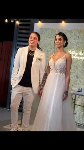 Así como lo pedí así se me consiguió 🥺💍👰🏻‍♀️🤍 hoy 21 de enero las palabras sobran mi reina 👸🏻 hermosa te adoro y gracias por 21 d enero del 2025 permitir q permanezca en tu vida para siempre te amoooo cosita mía hermosa 