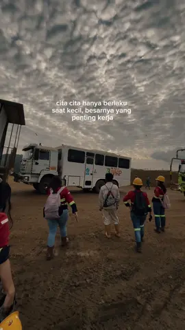 semangat, semoga badan sehat terus💪🏻 #CapCut @Farli Imooy #fyp #iwip #anaktambang #scania #driverdt #wedabaynikel🇲🇨🎌 #rubyinternationalmining😎 #halteng 