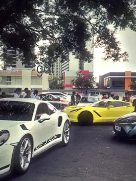 cars       #supercars #carsoftiktok #cars #carspotting #carscene #ferrari #gtr #porsche #supra #corvette  #audi #neo      