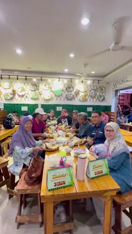 Salah satu tempat makan sedap di Sabah 🫶🏻 Orang semenanjung wajib datang tau. 📍 Restoran & Katering Zieleto Ikan Boulu Tanpa Tulang, Kota Kinabalu. #fyp #viral #MYFoodie #makansedapkotakinabalu #sabah #travelsabah #sabahancrew_fams #sabahantiktokers 