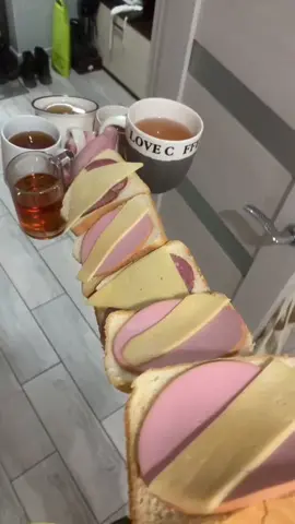 что писать? #приколь #еда #рекомендации  #актив #приколы #казах #бутерброд 