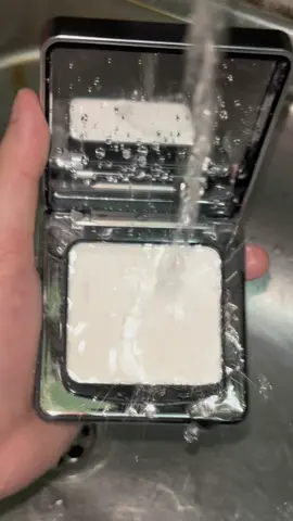 Sumpah best powder carslan ni 😍tahan lama and ringan #carslan #carslanpowder #fyp #foryoupage #makeup #oilcontrol #waterproof 