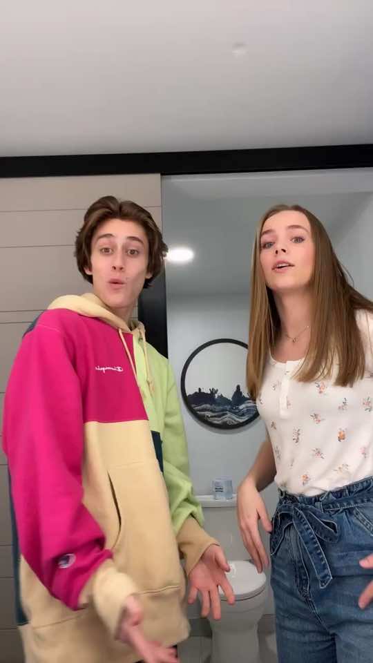 @annabananaxdddd absurd playlist throwback