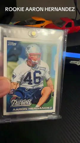 #sportscards #cardcollector ##followme #football #sports #aaronhernandez @NewEnglandPatriots #rookie #patriotsfootball @Topps 