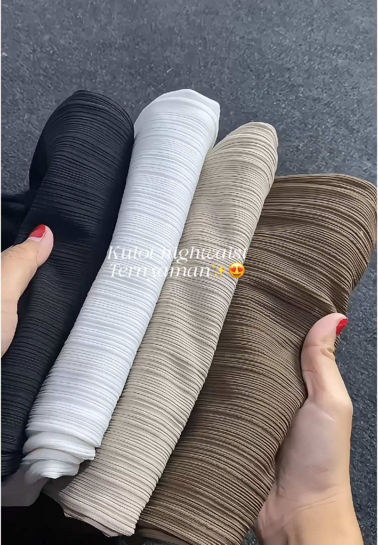 Secantik inii cuma 40ribuan😍😍 minimal punya satu warna sihh👆 #fyp #fypシ #rekomendasioutfit #kulotmurah #kulothighwaist #knit #celanawanitamurah #rekomendasicelana #celanapanjang #