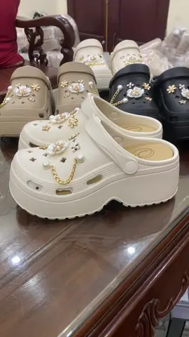Dép Sục Nữ Đế Cao#depsuccrocs #depbanhminu #depnuthoitrang #depnuhottrend #depnuxinh #depnugiare 