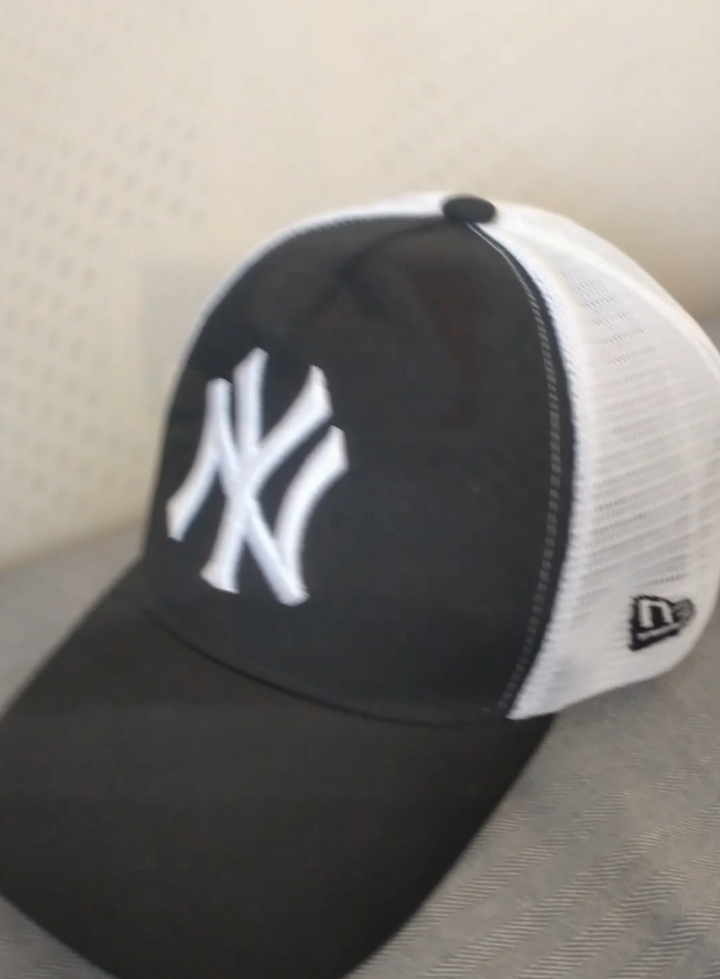 [COD] Full mesh Baseball Cap Mens And Womens Summer Hat New Yankee Baseball Hat Fashion Net Hat Outdoor Sports Leisure Sun Hat Summer Hat Mens Baseball Cap For Men Trucker Cap #Base Ball Cap Hot For Sale  #NYcap #Forsale   