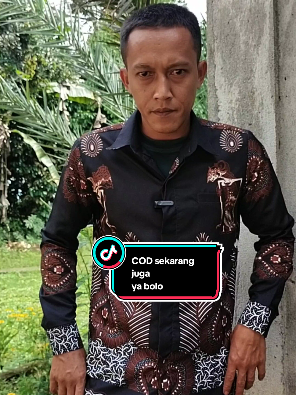 Membalas @stefanus.timbucod kemeja batik lengan harga murah belinya dikeranjang kuning cepetan sebelum lebaran #kemejabatikpria #kemejabatiklenganpanjang ##batikmodern #bajulebaran 