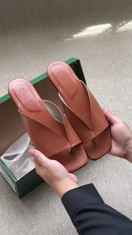 Sandal cantik, nyaman, dan anti ribet? Paula jawabannya! ✨ Keren buat sehari-hari, harganya ramah di kantong lagi! 🛒 Cus, jangan sampai kehabisan bestie ~ 🤍 #Sandal #sandalmurah #sandalcantik #sandalnyaman  #Nyaman #BelanjaHemat #zode #fypシ #fypfashion 