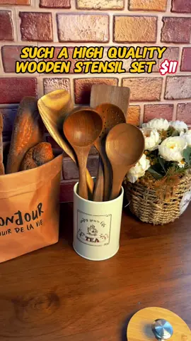 Obsessed with this acadia wood serving utensils set. Ive been searching forever but didn’t want to spend $60 😅 #ditchtheplastic #woodenutensils #acadiawood #hostinggift #tiktokshopmademebuyit #tiktokmademebuyit #spotlightfinds #kitchen #kitchenmusthaves 