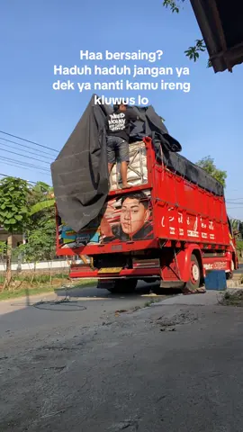 Jangan ya dek ya😗 #prabowobersaudaratranscabe #berandatiktok #komunitastruckmalang #pbtccrew #dekvhenny #fypシ゚ #jatenggayeng #gigatruckmbois 