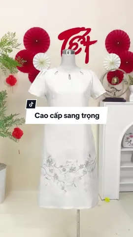 Chị em diện đầm này du xuân thì còn gì bằng #thieuhoa #quatangme #thoitrangtrungnien #thoitrangnu #thoitrang 