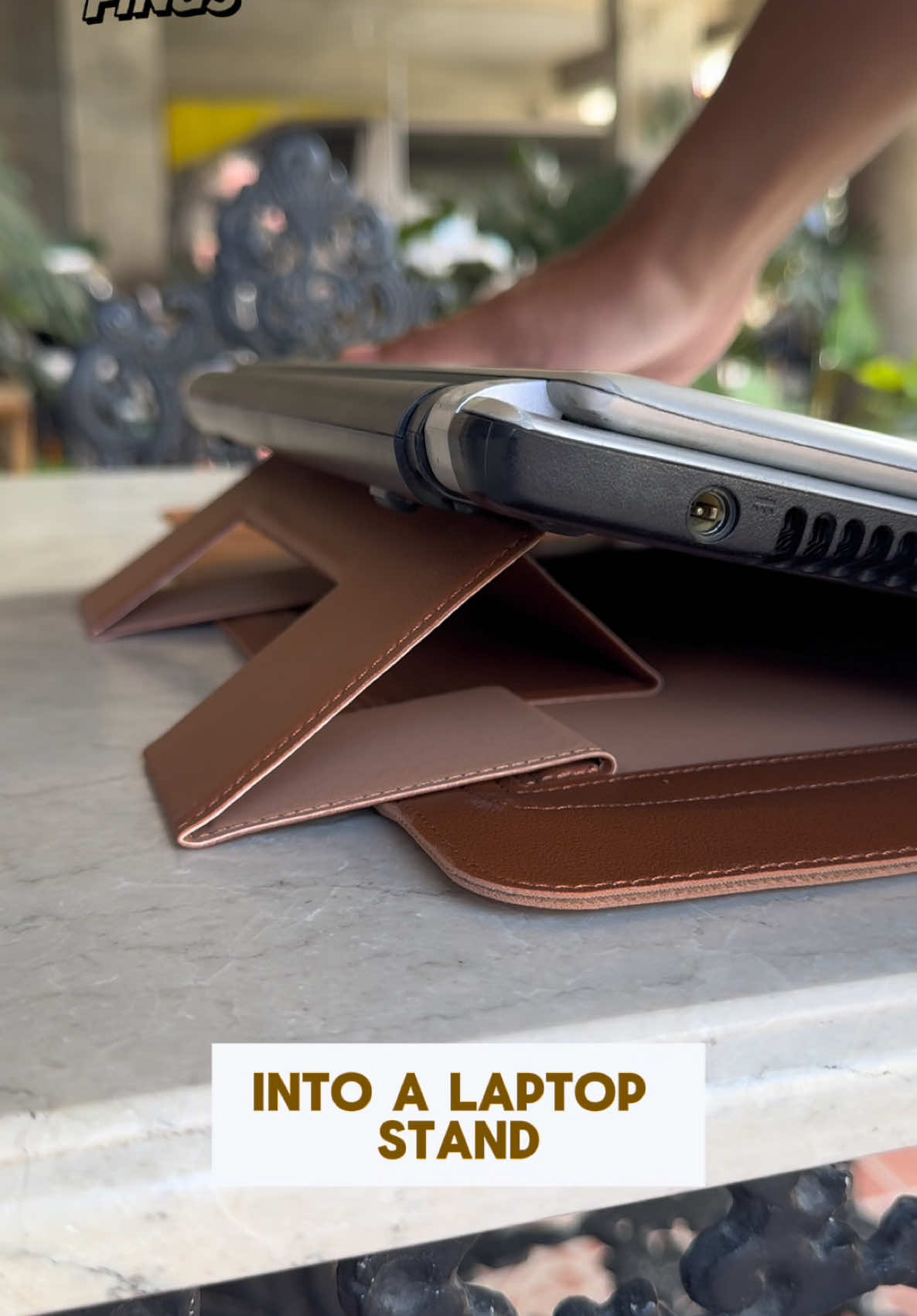 May laptop bag na may laptop stand pa! 😳 #LaptopStand #PortableWorkspace #WorkAnywhere #TechBag #PULeather #ErgonomicTools #LaptopAccessories  