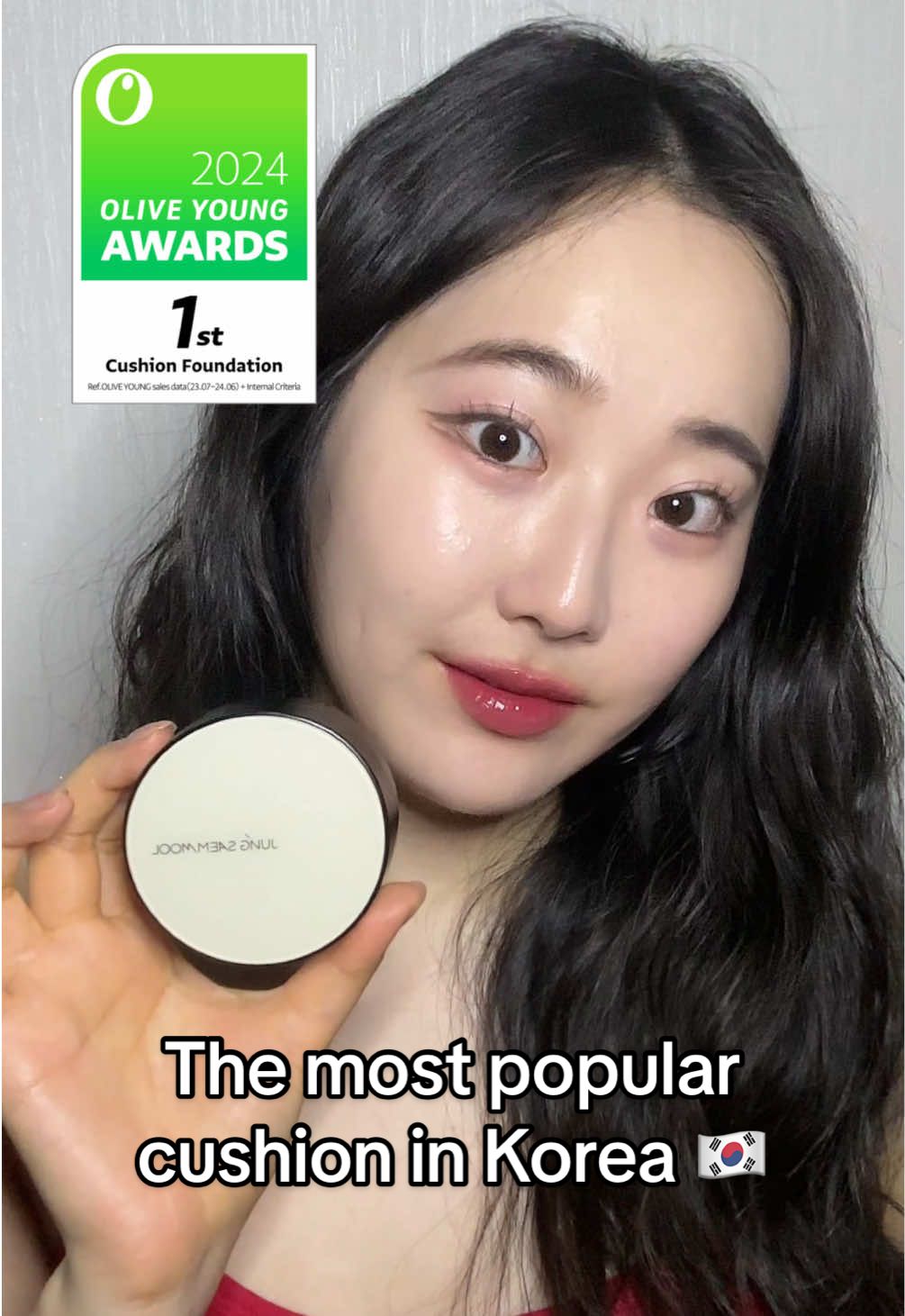 Mother of Kbeauty ?! The most popular cushion in 🇰🇷♥️ @JUNGSAEMMOOL skin nuder cushion  Actually, I've been using this for a long time. This cushion makes glow natually 💗 so prettyyyyt . #kbeauty #jungsaemmool #cushion #cushionviral #BeautyTok #oliveyoung #cushionrecommendation #fypシ #korean 