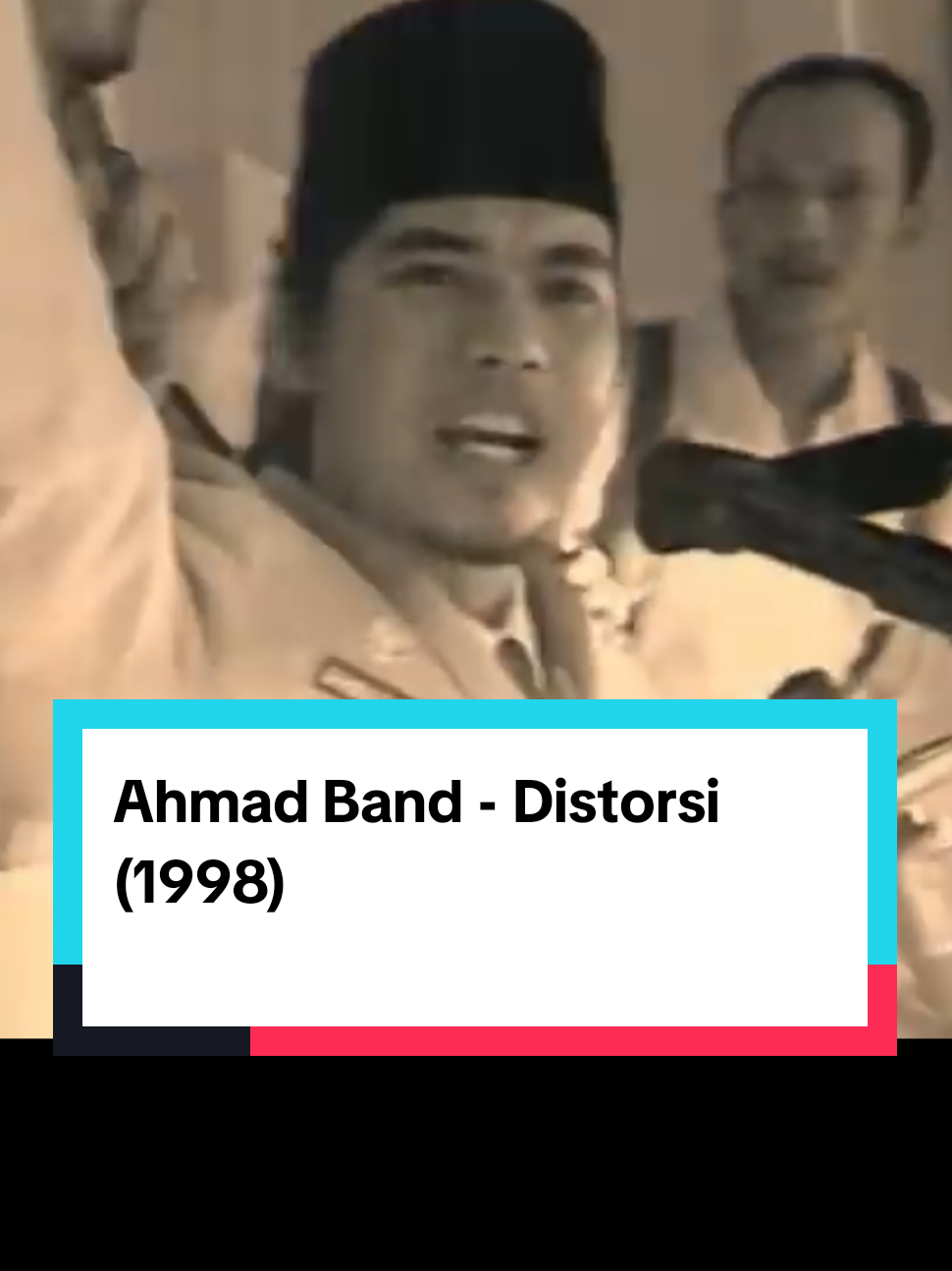 Ahmad Band - Distorsi (1998) Sisi Lain Ahmad Dhani dengan nuansa musik GRUNGE Rock. Ahmad Dhani – Vokal, Gitar ritme,Kibor, Andra Ramadhan – gitar Pay Burman – gitar Bongky Marcel – bass Bimo Sulaksono – drum Dan Musisi Tambahan: Bagus Netral – vokal latar pada 