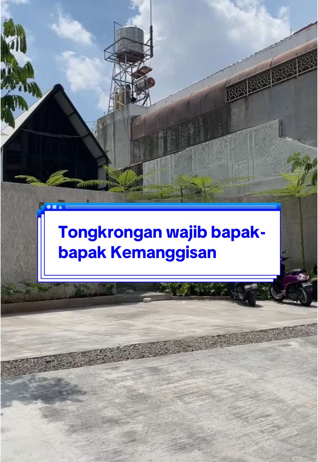 Saya perjelas dalemnya Moeda Coffee and Eatery Kebun Jeruk ya. Salah satu tempat paling proper untuk yang mau kerja pakai laptop maupun sekedar nongkrong haha-hihi. Tapi untuk yang gak suka asap rokok, cuma ada area indoor aja yang terbatas jumlah seatnya. #coffeeshopjakarta #cafejakarta #moedacoffeeandspace #jktinfo #coffeeshopjakartabarat  