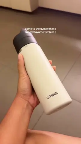 Come to the gym with me and my favorite tumbler! 💪 Staying hydrated is key to crushing those workouts, and this tumbler keeps my drinks fresh and cool :) #tumbler #tumblers #waterjug #tigerph #tigerphilippines 