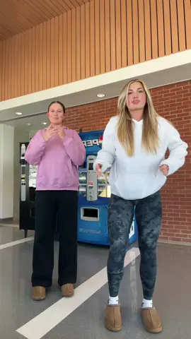 MO CHICKEN #bop #boptok #leggings #brunette #curve #dance #trent