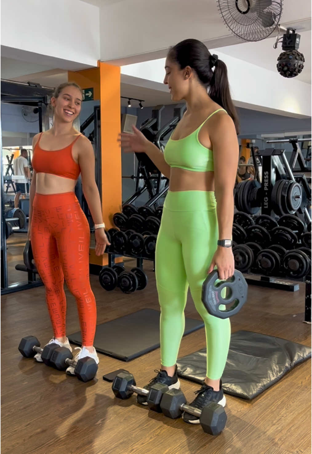 Mais um desafio para vocês!  #gym #desafioabdominal #tropadotubarao #vaiprofy #desafiodupla #desafioacademia #abdominal  @ana @LIVE! 
