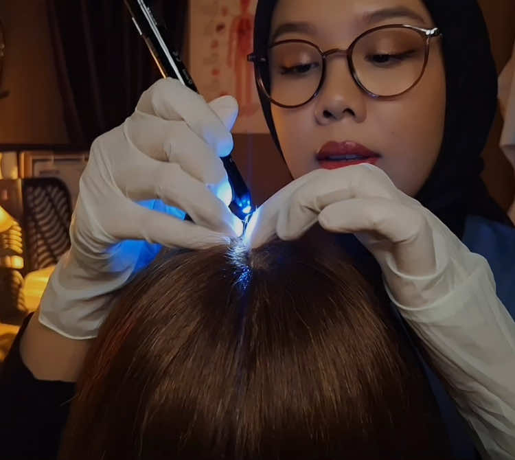 Cus ke youtube geng, ada video baruuuu! 💝 #asmr #asmrlice #asmrlicecheck #asmrscalpcheck #asmrhair #asmrrelax #asmrsleep #asmrtiktoks #asmrtingles #fyp 