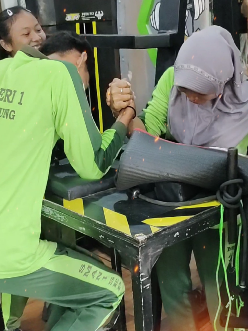 juara adu panco  mantap nanda