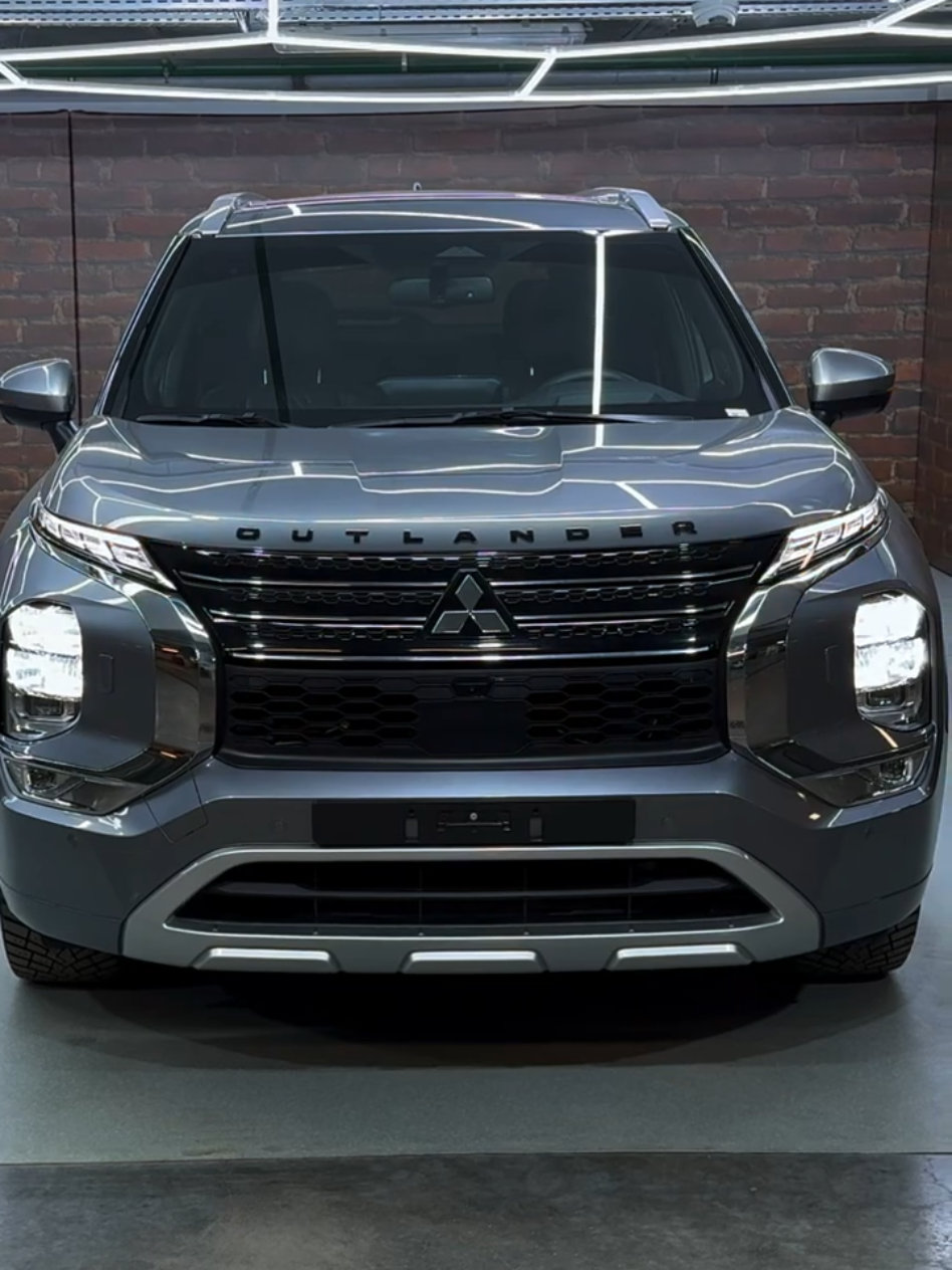 New Mitsubishi Outlander 2025  #mitsubishi #outlander #mitsubishioutlander #mitsubishimotors #pluginhybrid #hybrid #plugin #car #cars #offroad #4x4offroad #4x4life #mitsubishiazerbaycan🇦🇿 #mitsubishiazerbaijan #mitsubishiaze #japan #japan🇯🇵 