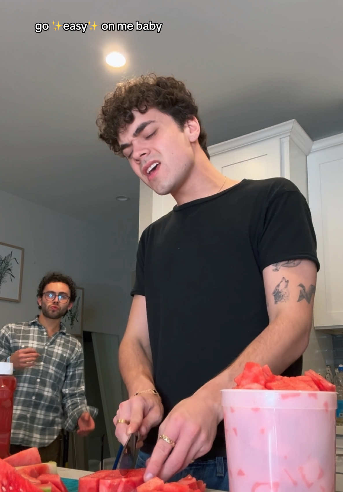 back in the kitchen 😎 #sing #singing #cover 