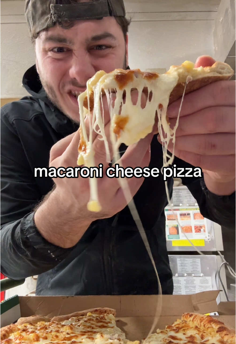 The Cheesiest Mac N Cheese Pizza ?!?!!