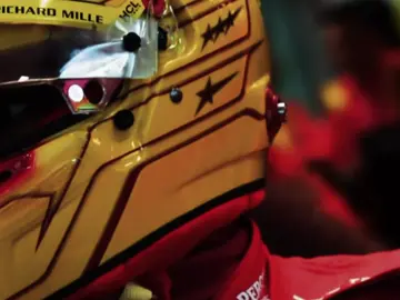 nada como estar vivo pra presenciar sr. Lewis Hamilton na ferrari. #viral_video #fypp #fy #lewishamilton #ferrari #44 #fyp 