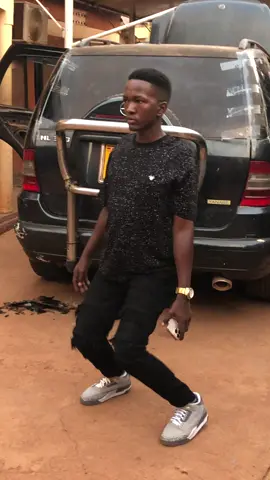 Chicken Chicken ne Bandana Guy mu vibe #chickenchicken #bandanaguy #pallaso #kingsaha #gradiatortheemperor #bricepromotionz 