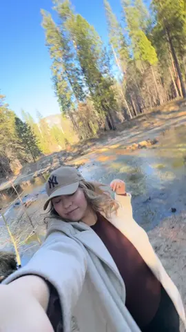 Lately I feel like I haven’t been as present as I wanted to be on here and on social media in general but at the same time I’ve been present in my life and taking care of me is what truly matters🫶🏻💕⚡️🔋 #nature #breathe #breatheinbetterdays #air #naturetherapy #SelfCare #selflovejourney #MentalHealth #therapy #naturevibes #grounding #relatable #loveyourself #healing #HealingJourney #god #godisgood #trending #latinacontentcreator 
