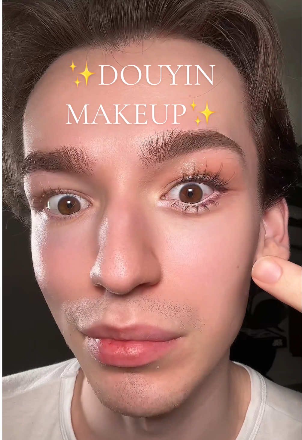 Co sądzicie o tym stylu makijażu? #douyinmakeup #cutemakeup 