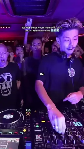 Let’s get a repost @Boiler Room 🫡 #boilerroom #dance #music #dj #foryou #fyp #techno #rave #viral 