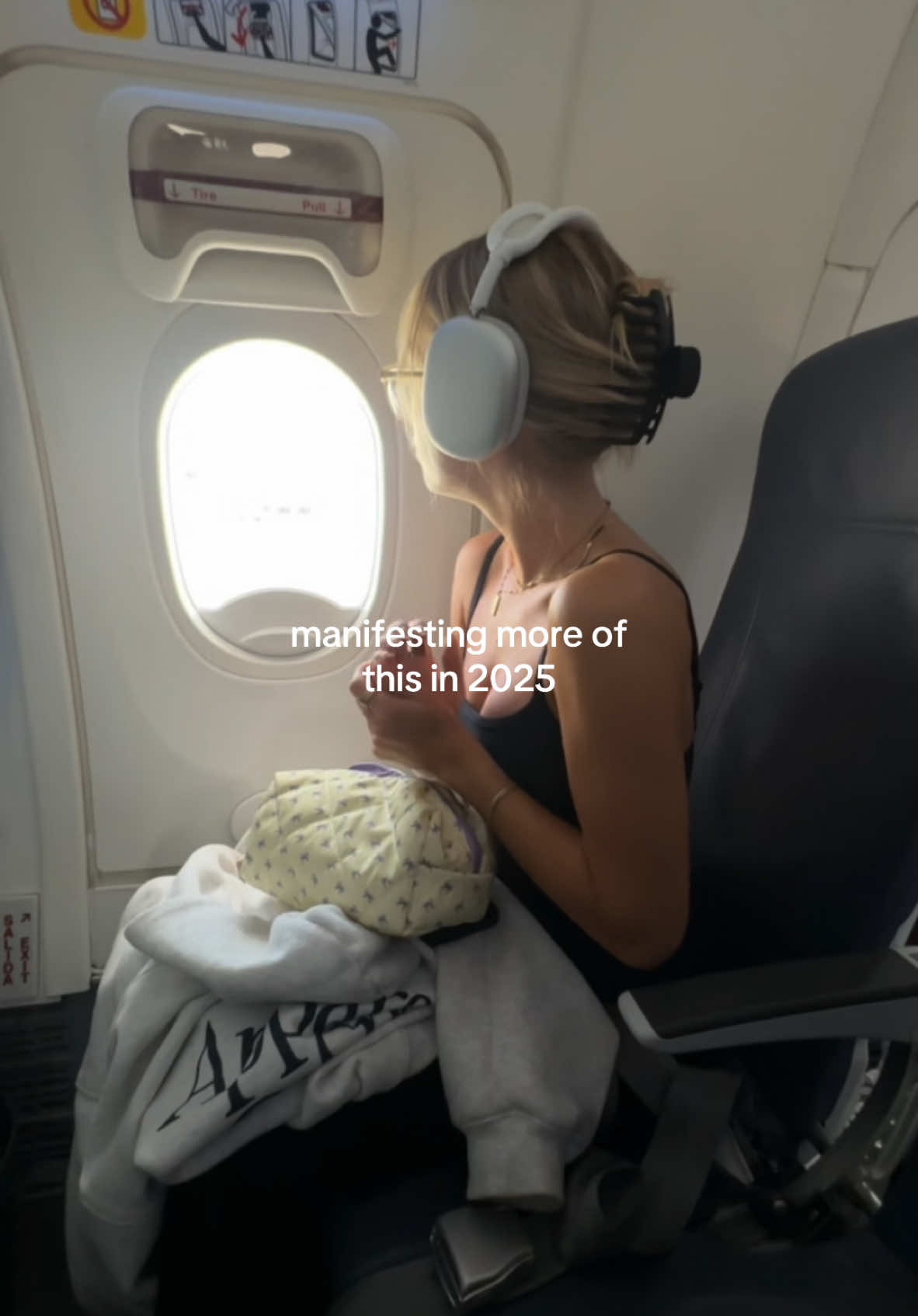 more girls trips in 2025!!!! 💌💋💃  #bestietrip #girlstrip #airportdiaries @adriannaconder 