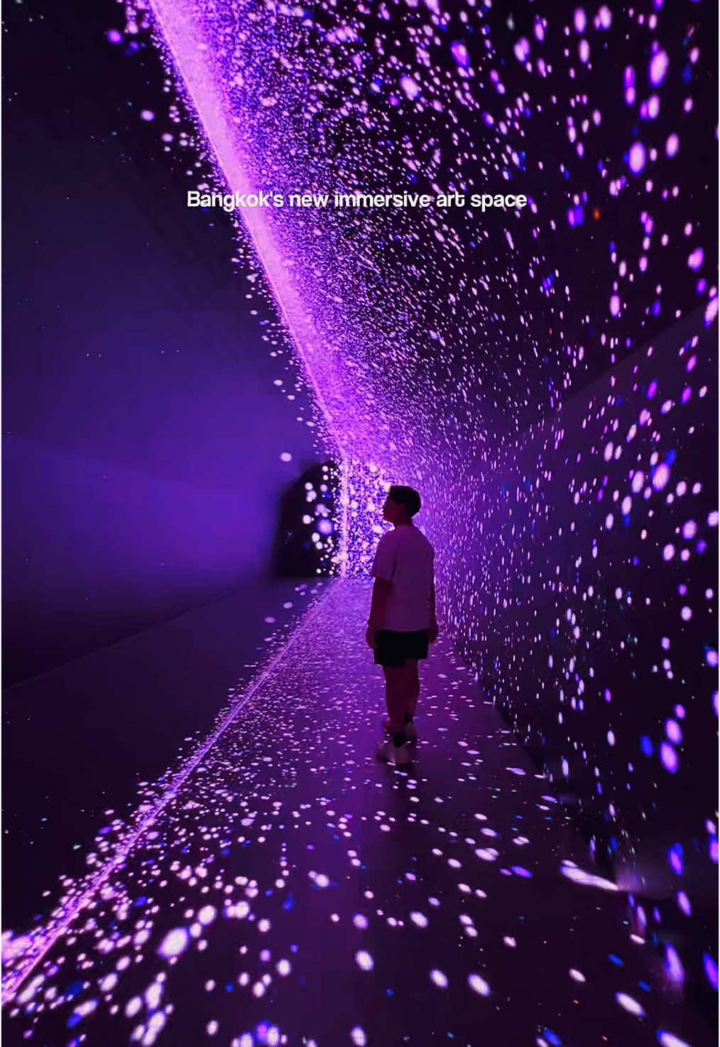 Don’t Miss Out — Bangkok’s NEW Must-See Attraction ✨ What to Expect Space & Time Cube+ Immerse yourself in the magic of 3D technology and breathtaking digital screens 📍 Where Location Space & Time Cube+, Seacon Bangkae (B Floor) ❤️‍🔥 Special Promotion  January 18 - February 18 Adults 599 THB Children (under 140 cm) 449 THB #bangkok #thailand #immersiveart 