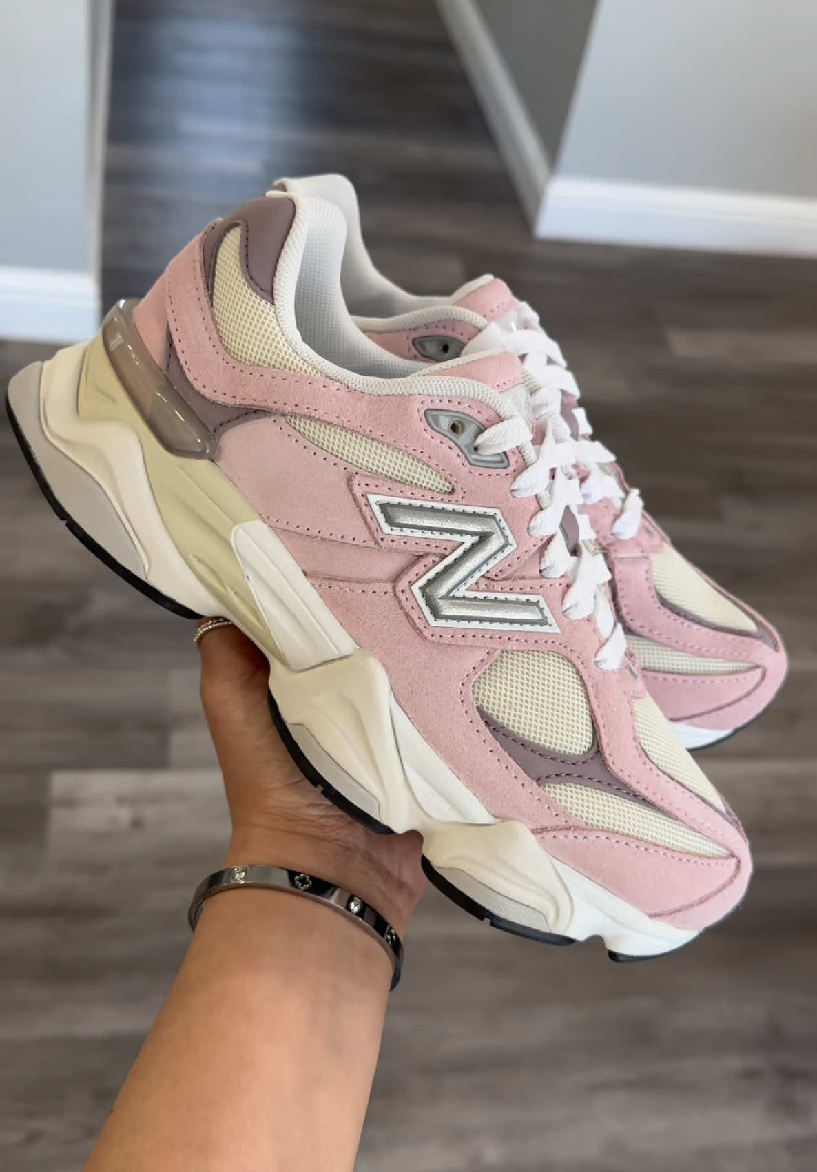 New Balance 9060 “Rose Sugar” 💐 #fyp #foryoupage #sneakers #levelupkickz #explore #explorepage #fypシ #9060 