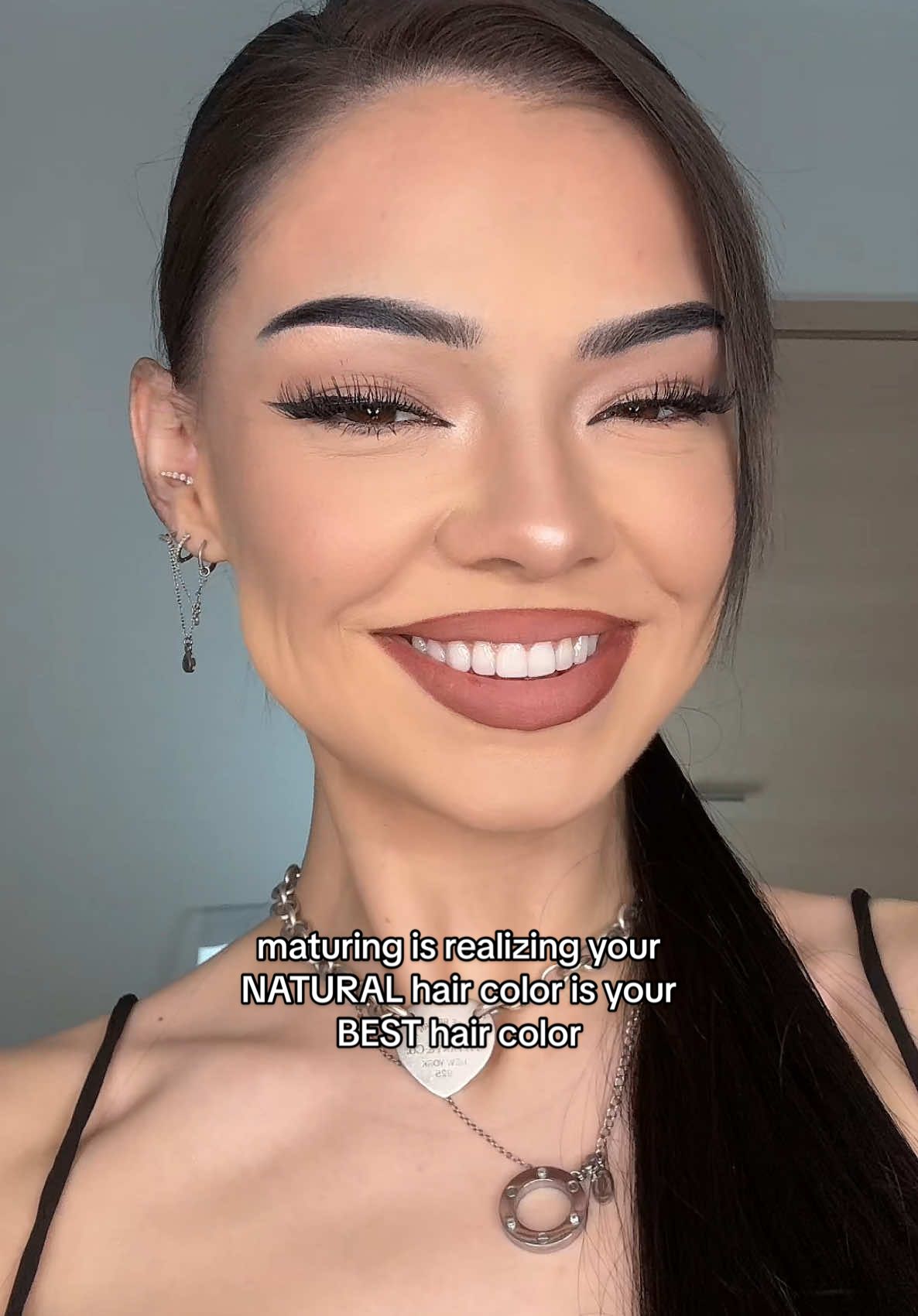 Is it??? makeup @Mirta Miler 