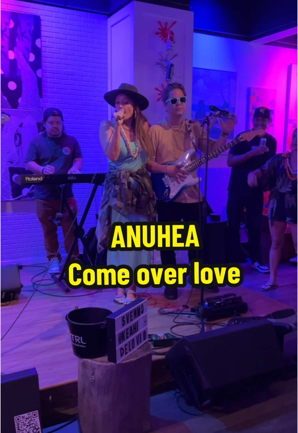 Anuhea performing Come over love at Secret Spot Honolulu in Waikiki  #anuhea #comeoverlove #local #song
