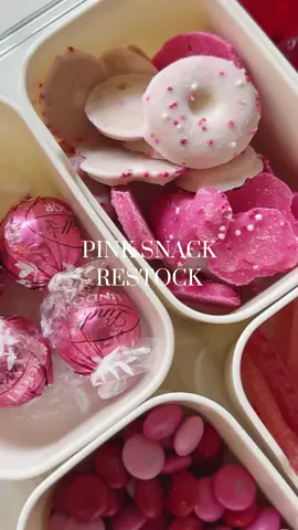 Pink snack box restock 💖✨It’s perfect for Valentine’s Day 🥹💝 #asmr #restockingvideo #restockasmr #restock #pink #pinkaesthetic #snackbox #snack #aesthetic #restockingvideos #valentine 