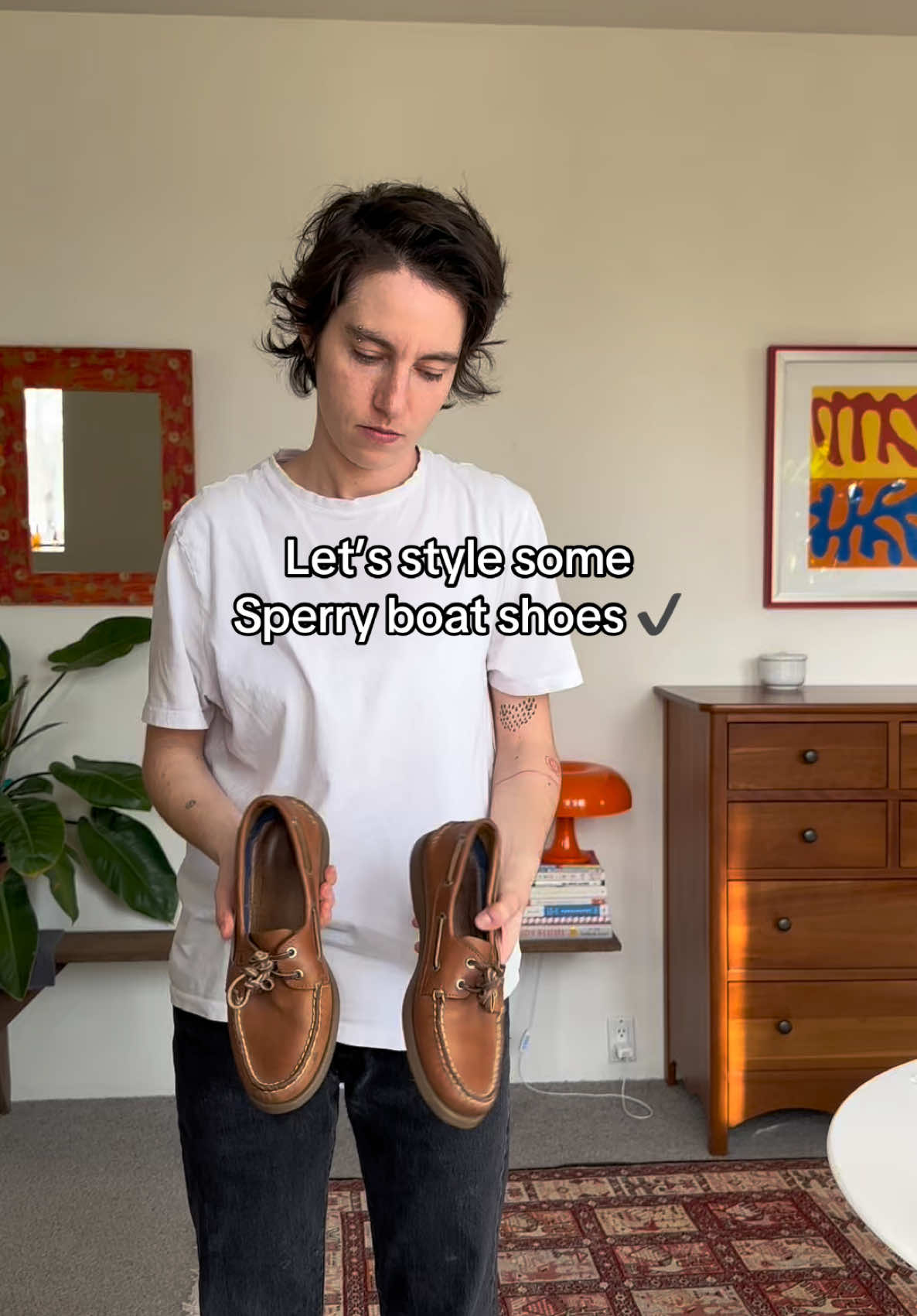 I have always loved the boat shoe, especially when taken out of a preppy context. #sperry #sperrystyle #boatshoes #loafers #stylingoutfits #OOTD #fitcheck #androgynous 