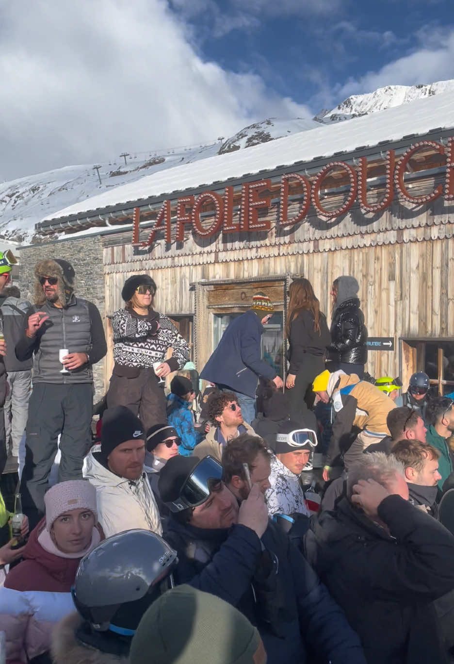 I♥️ the French alpes #skiseason #alpedheuz #folsdouce 